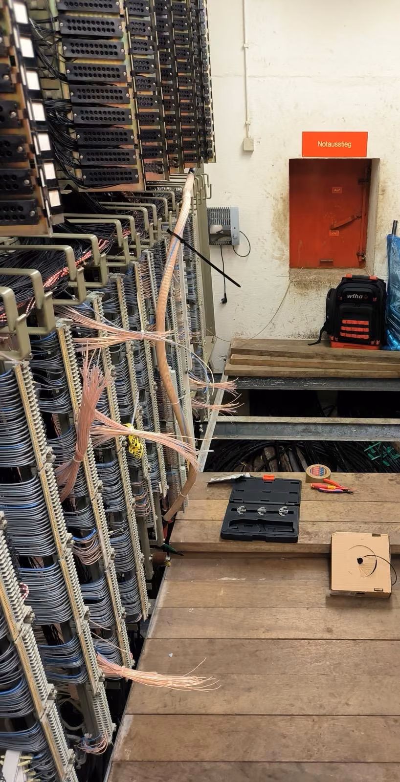 Verdrahtung einer technischen Innenanlage